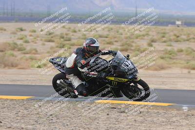 media/Sep-11-2022-SoCal Trackdays (Sun) [[81b7e951af]]/Turn 9 Inside (910am)/